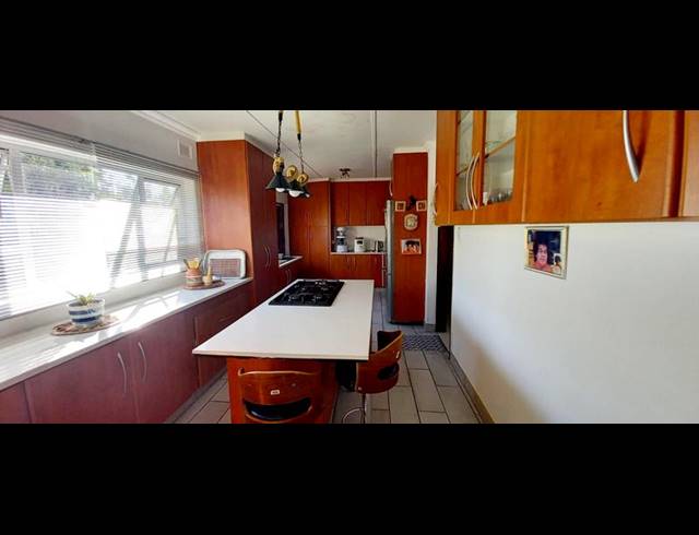 4 BEDROOM HOUSE FOR SALE IN CRAIGIEBURN